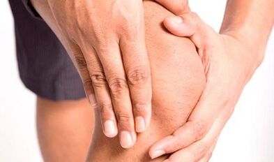 Welche Symptome zur Unterscheidung von Arthritis von Arthrose durch Arthronen