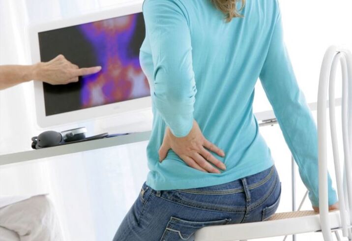 Lumbale Osteochondrose als Ursache von Schulterblattschmerzen